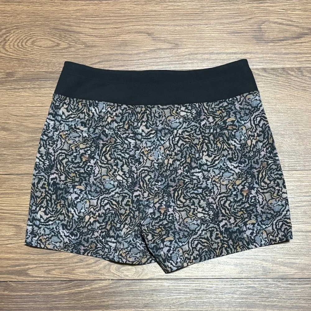 Athleta patterned performance